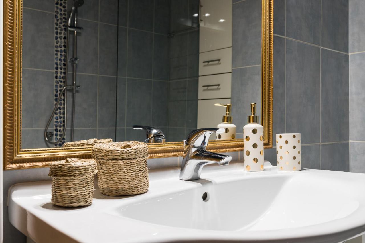 Athenian Stylish 2 Bdrm Apartment Ngoại thất bức ảnh